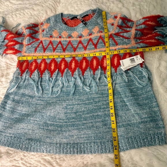 NWT Kensie Pullover Sweater With Fabric Tassel Fringe - Picture 7 of 10